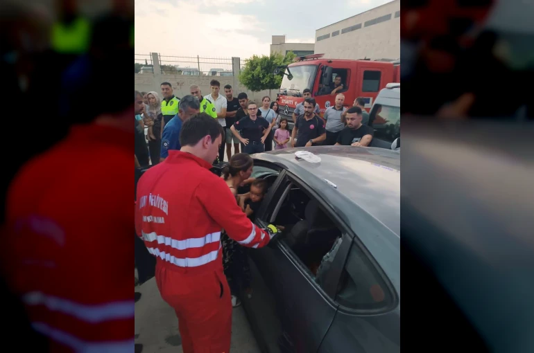 Araçta kilitli kalan çocuk camın kırılmasıyla kurtarıldı