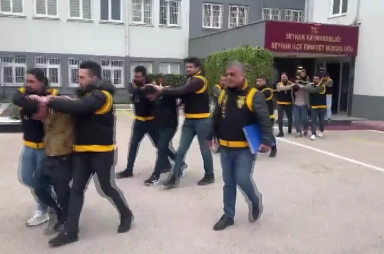 Araçtan ateş açanlara evden karşılık verildi, vatandaş vuruldu: 7 tutuklama