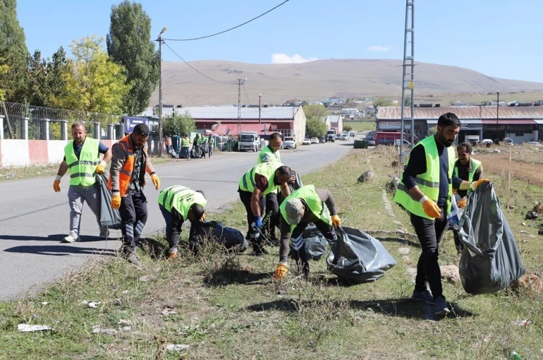 Ardahan Belediyesi’nden sanayi sitesinde temizlik seferberliği