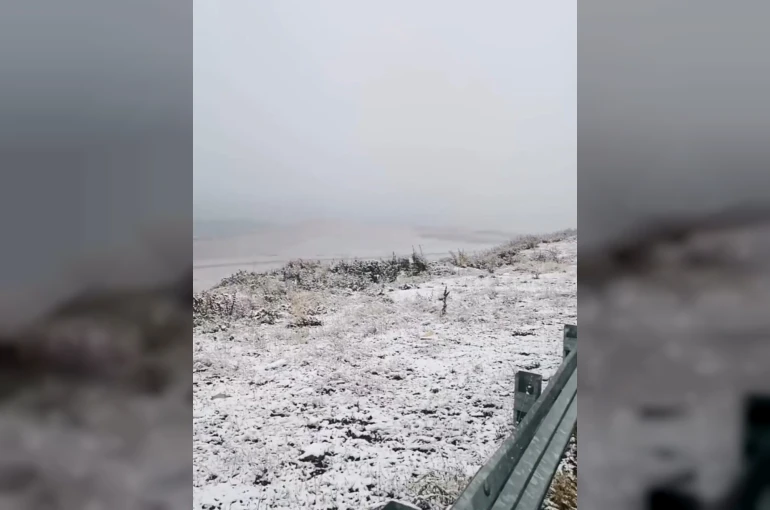 Ardahan’a mevsimin ilk karı yağdı