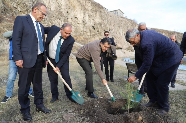 Ardahan’da ağaç dikme etkinliği düzenlendi
