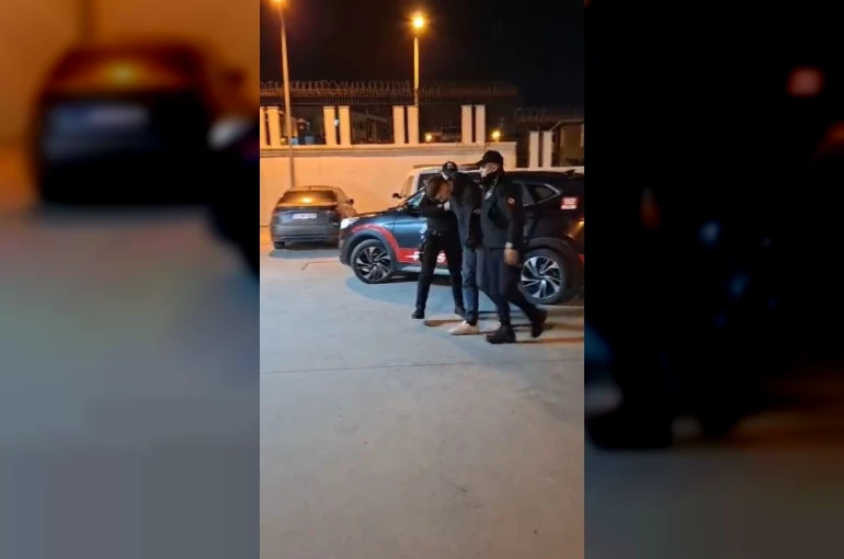 Arnavutköy’de polisten kaçan şüphelinin üzerinden uyuşturucu çıktı
