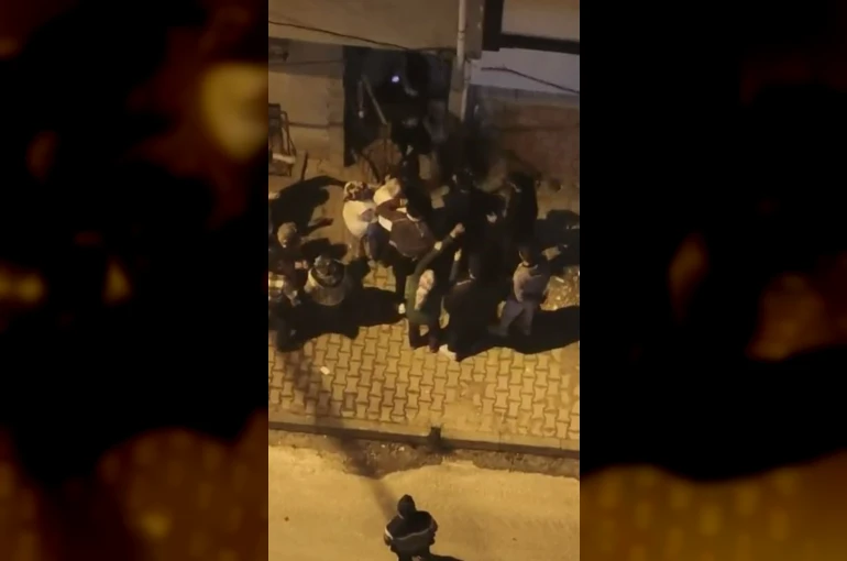 Arnavutköy’de ’ses’ tartışması sopalı kavgaya dönüştü
