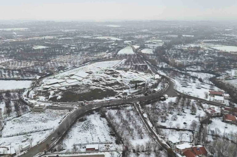 Arslantepe Höyüğü karla kaplı haliyle havadan görüntülendi