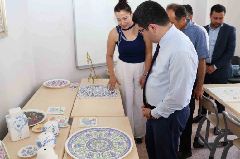 Arsuz’da çinicilik yeniden hayat buldu