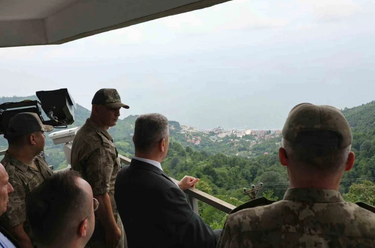Artvin Valisi Ergün’den Gürcistan sınır karakollarında denetim