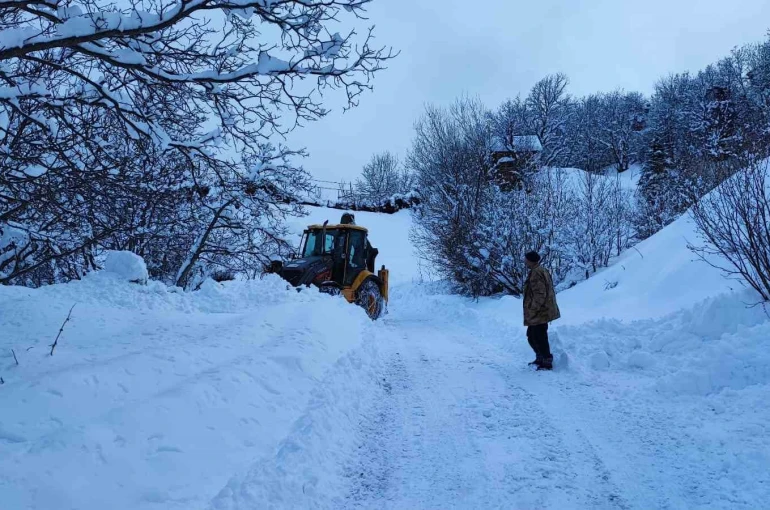 Artvin’de 80 köy yolu ulaşıma kapandı