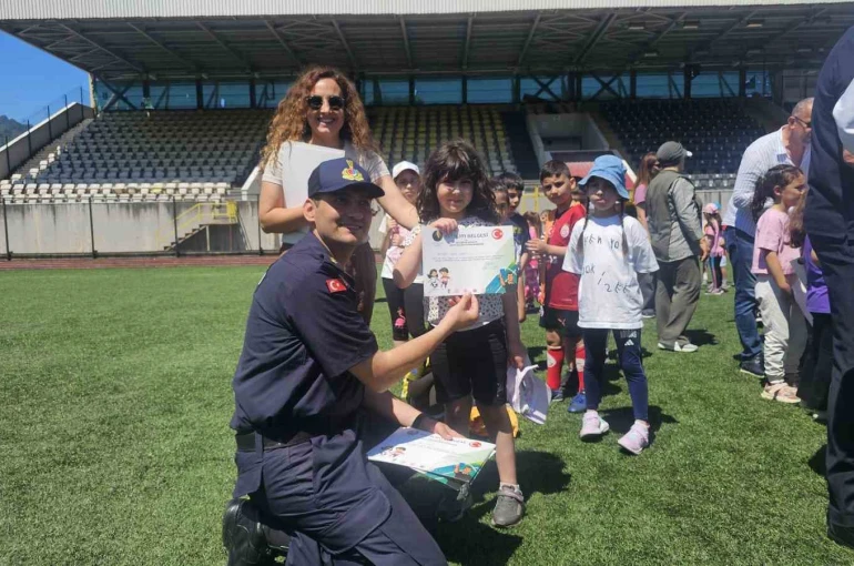 Artvin’de Fair-Play kazandı: 14. Grassroots futbol şenliği tamamlandı