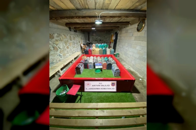 Artvin’de horoz dövüşüne jandarma baskını: 39 kişiye toplam 500 bin lira ceza