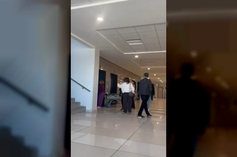 Asansör görevlisiyle hasta yakını arasında ’hasta asansörü’ tartışması