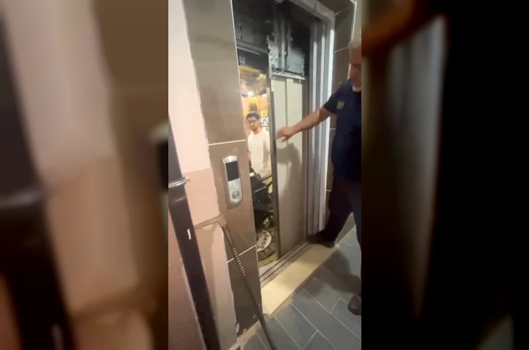 Asansörde mahsur kalan öğrenciyi itfaiye sınava yetiştirdi