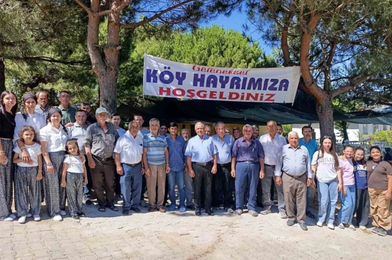 Asırlık gelenek Dutluca’da binlerce kişiyi aynı sofrada buluşturdu 