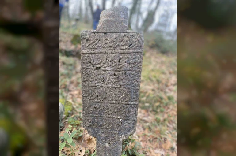 Asırlık Osmanlı mezarları yeniden ayağa kaldırıldı