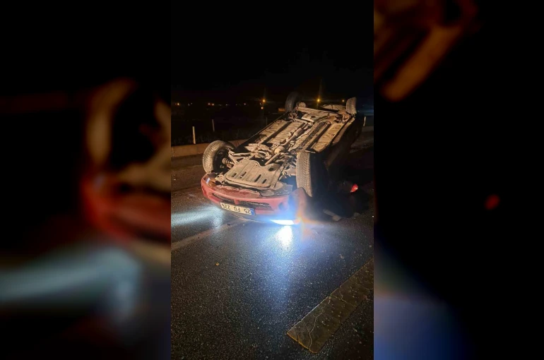 Aşkale’de korkutan kaza: Direksiyon hakimiyetini kaybeden otomobil karşı şeride uçtu