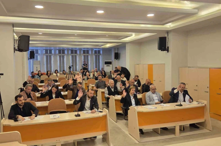 Atakum meclisinde yatırım ve maaş gündemi