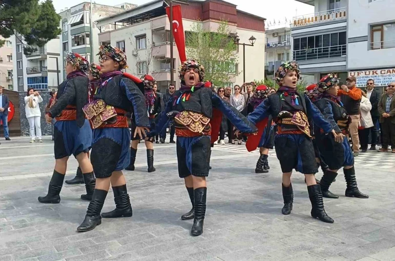Atatürk’ün Aliağa’ya gelişinin 92. yıl dönümü törenlerle kutlandı