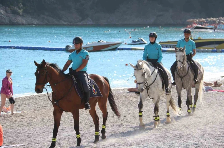 Atlı Jandarma Timleri, Ölüdeniz’de görev başında
