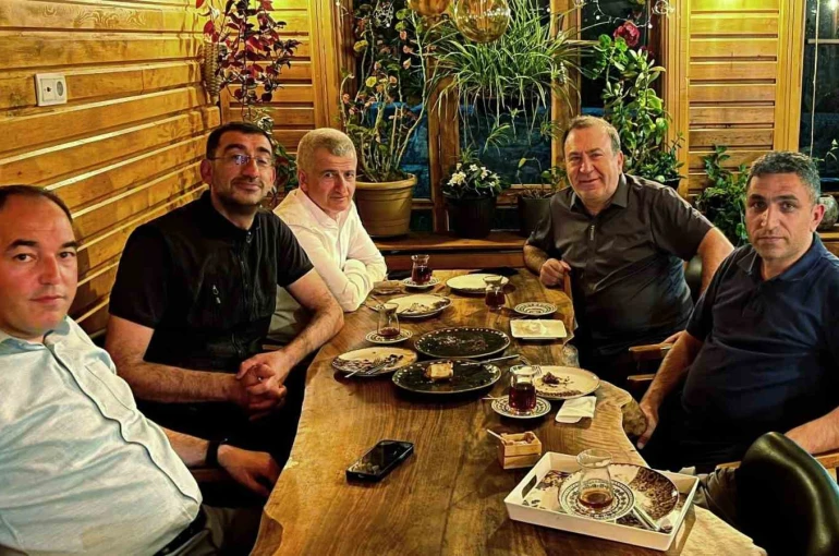 ATSO Başkanı Demirci’den ödül alan gazetecilere tebrik