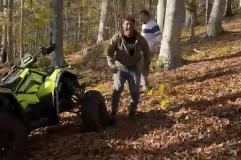 ATV ile takla attı