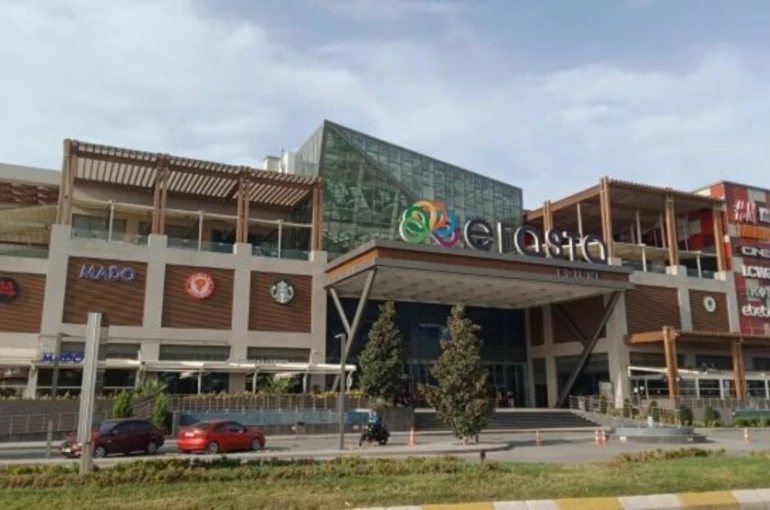 AVM’nin bayan tuvaletinde cep telefonuyla görüntü alma olayı