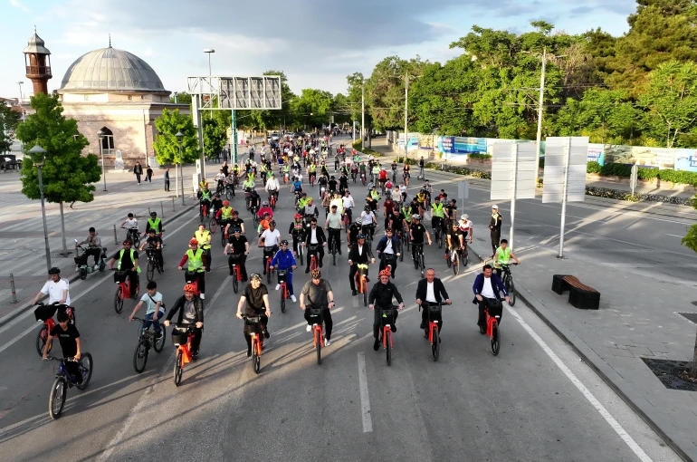 Avrupa Bisiklet Başkenti Konya’da şehir merkezi ve 28 ilçede binlerce bisikletsever pedal çevirdi