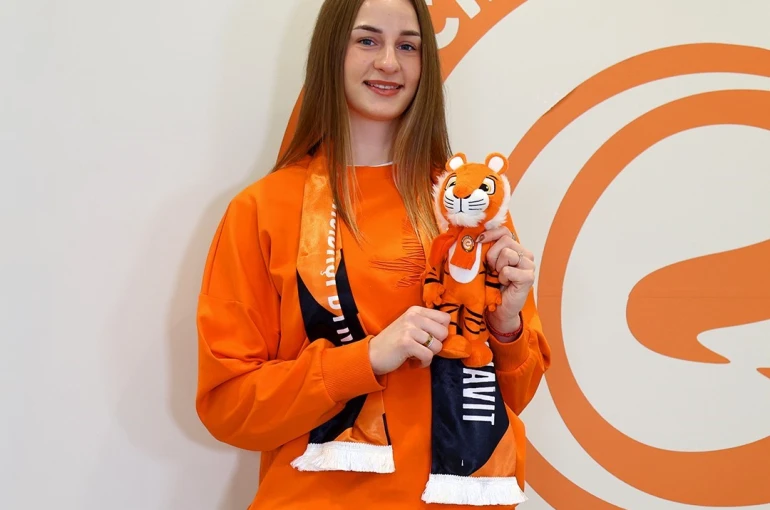 Avrupa’nın yükselen smaçörü Aleksandra Uzelac, Eczacıbaşı Dynavit’te