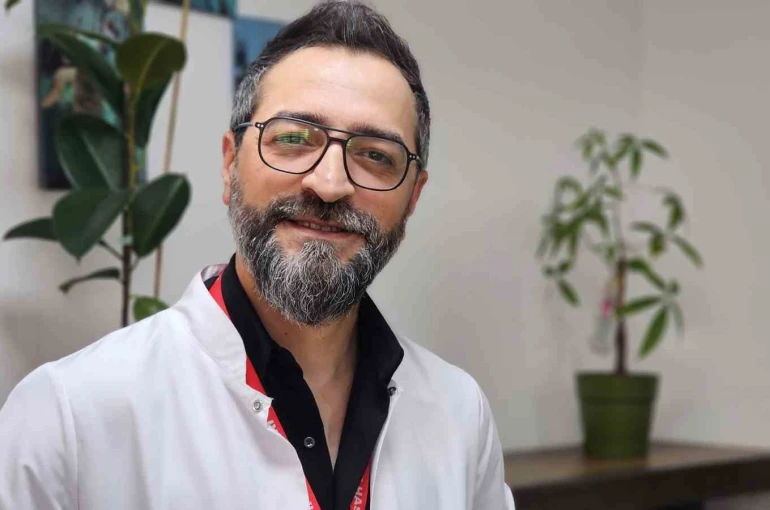 Ayağı kesilmek üzere olan emekli madenci, çözünebilir deri ile sağlığına kavuştu