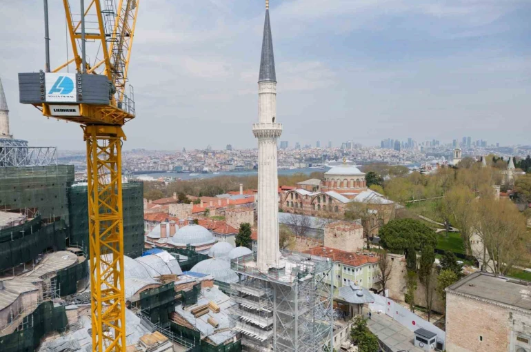 Ayasofya’nın kuzeydoğu minaresinde restorasyon tamamlandı