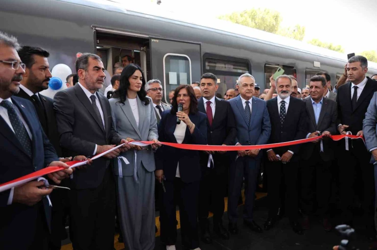 AYBAN banliyö hattı hizmete açıldı 