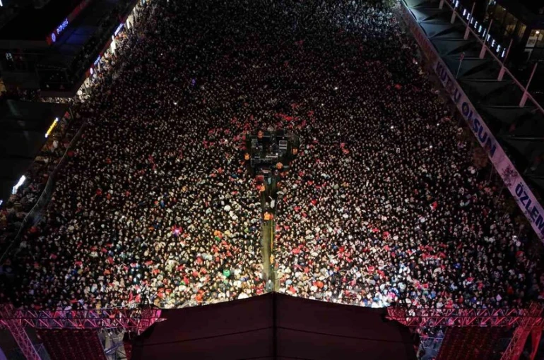 Aydın Büyükşehir’in konserine yoğun ilgi