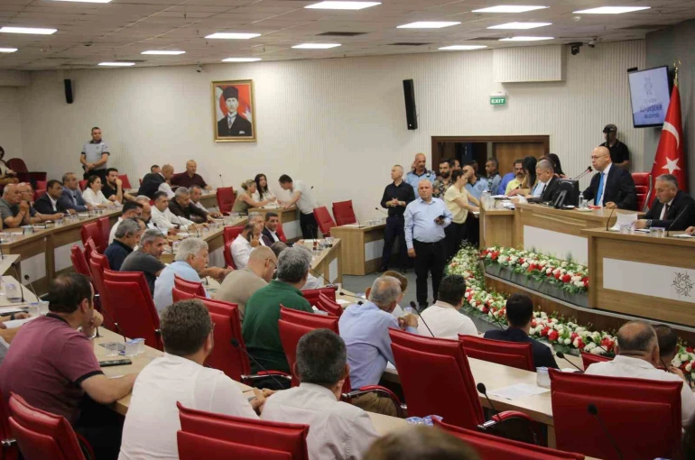 Aydın’da 1,5 milyarlık yol hamlesi meclisten oy birliğiyle geçti 