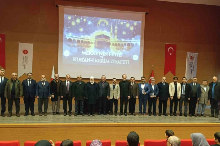 Aydın’da ’Mekke’nin Fethi ve Kur’an Ziyafeti’ programı düzenlendi