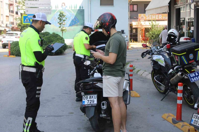 Aydın’da motosiklet sürücüleri denetlendi