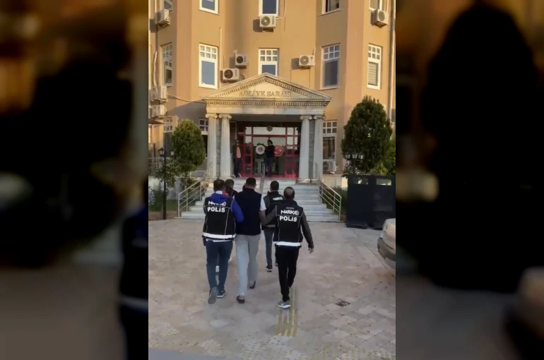 Aydın’da teknede 186 kilo uyuşturucu ele geçirildi