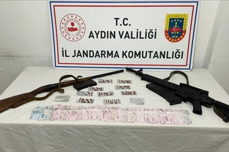 Aydın’daki evden uyuşturucu ve silah çıktı