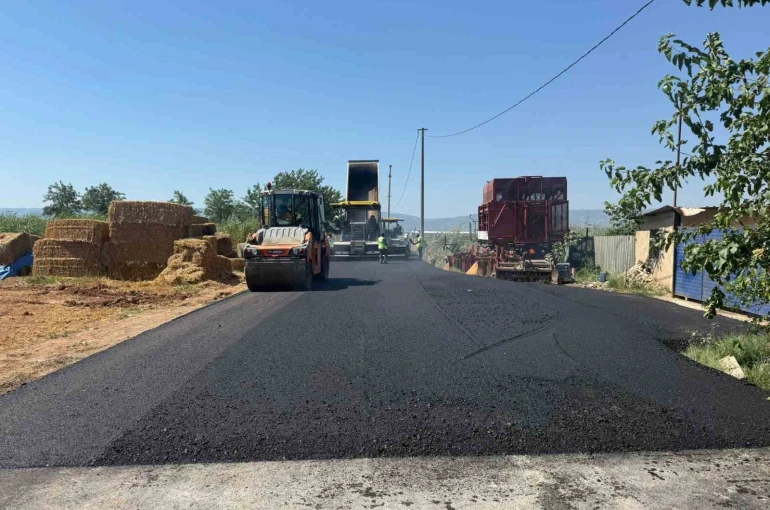 Aydın’ın tüm ilçelerinde eş zamanlı yol çalışmaları sürüyor