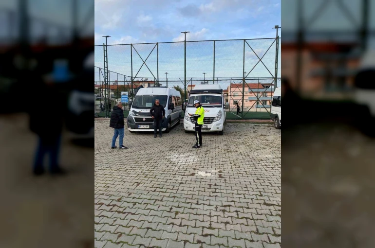 Ayvacık’ta Okul Çevreleri ve Okul Servisleri Denetlendi