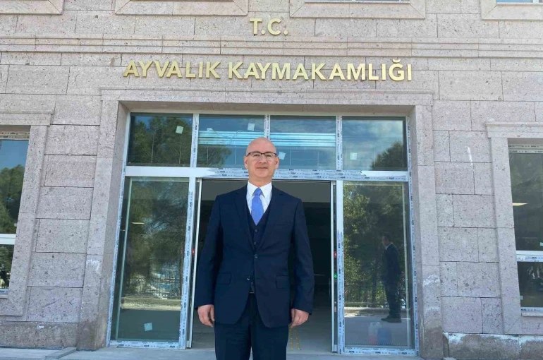 Ayvalık’ın sevilen kaymakamı Hasan Yaman Bergama Kaymakamlığına atandı