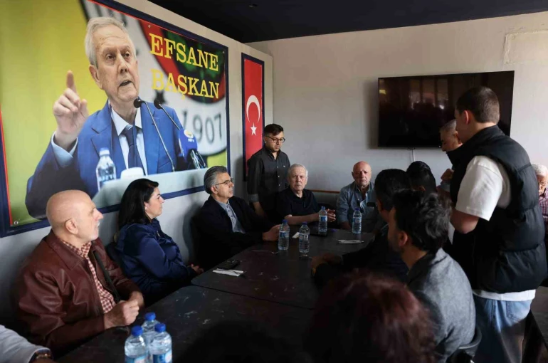 Aziz Yıldırım, şampiyon boksörlerle bir araya geldi