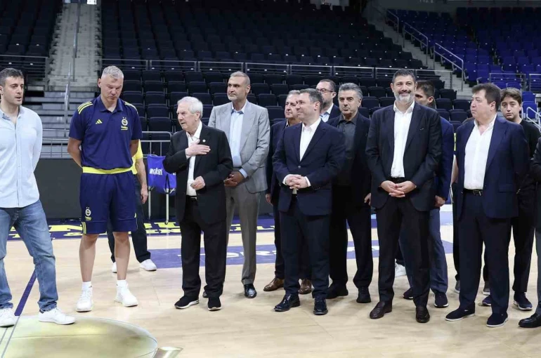 Aziz Yıldırım ve yönetim kurulundan, Fenerbahçe Beko’ya başarı dileği