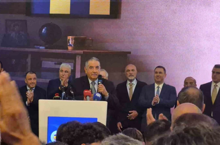 Aziz Yıldırım: "Yeniden en büyük Fenerbahçe dönemi ufukta"