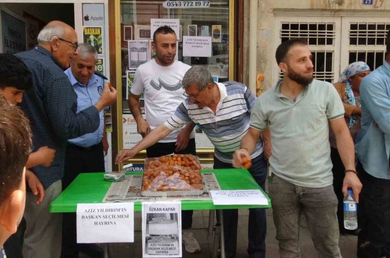 Aziz Yıldırım’ın başkanlık zaferi Gercüş’te tatlıyla kutlandı