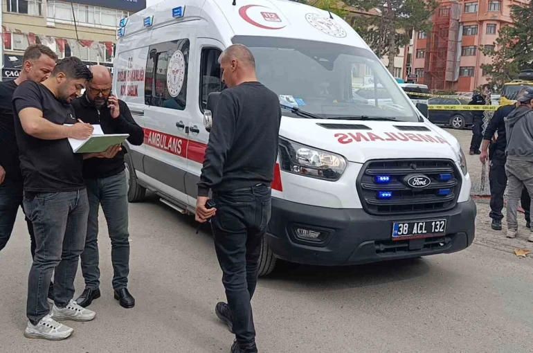 Baba-oğul inşaat işçilerine ateş açtı: 2 yaralı 