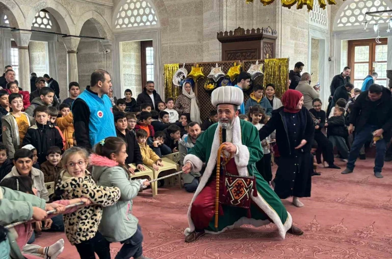 Babaeski’de çocuklar Nasreddin Hoca ile buluştu