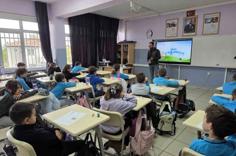 Babaeski’de öğrencilere su verimliliği, gıda israfı ve beslenme eğitimi