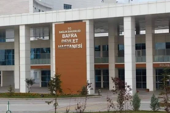Bafra Devlet Hastanesi’nde trileçe tatlısı alarmı: 50 kişi zehirlenme şüphesiyle tedavi altına alındı