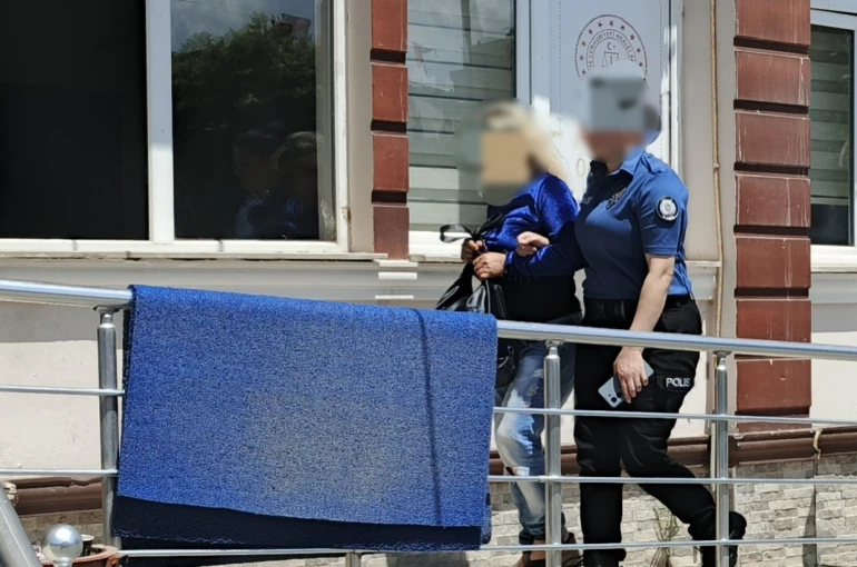Bafra’da 4. kattan düşerek hayatını kaybeden kadın soruşturmasında 6 gözaltı
