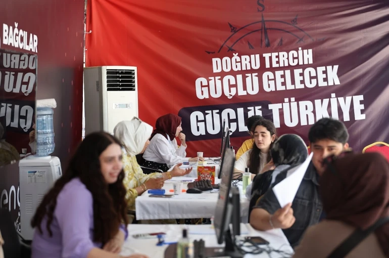Bağcılar’da üniversite adaylarına ücretsiz tercih danışmanlığı