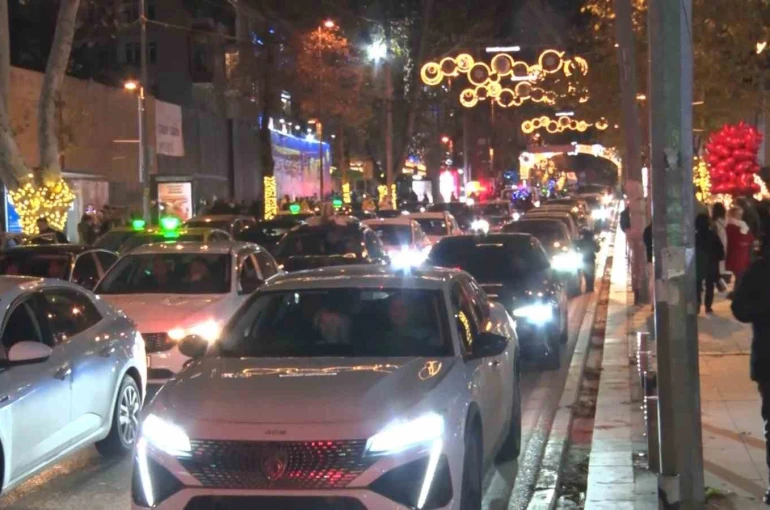Bağdat Caddesi’ndeki yeni yıl kutlamaları önceki senelere göre sönük geçti