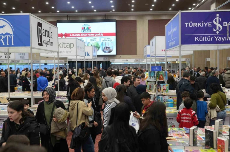 Bahçelievler Kitap Fuarı’nı 1,5 milyon kitapsever ziyaret etti
